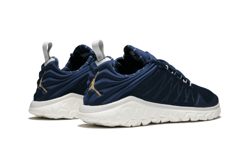 JORDAN MENS Flight Flex TRNR Jeter "Derek Jeter" 715855 402 715855 402 from Stadium Goods