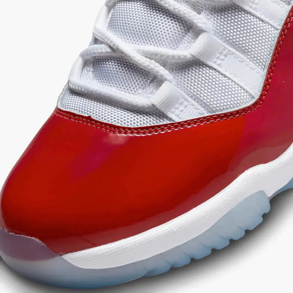 Jordan; Men's Casual & Dress Shoes Retro Style, White/Varsity Red-Black, Size 10.5