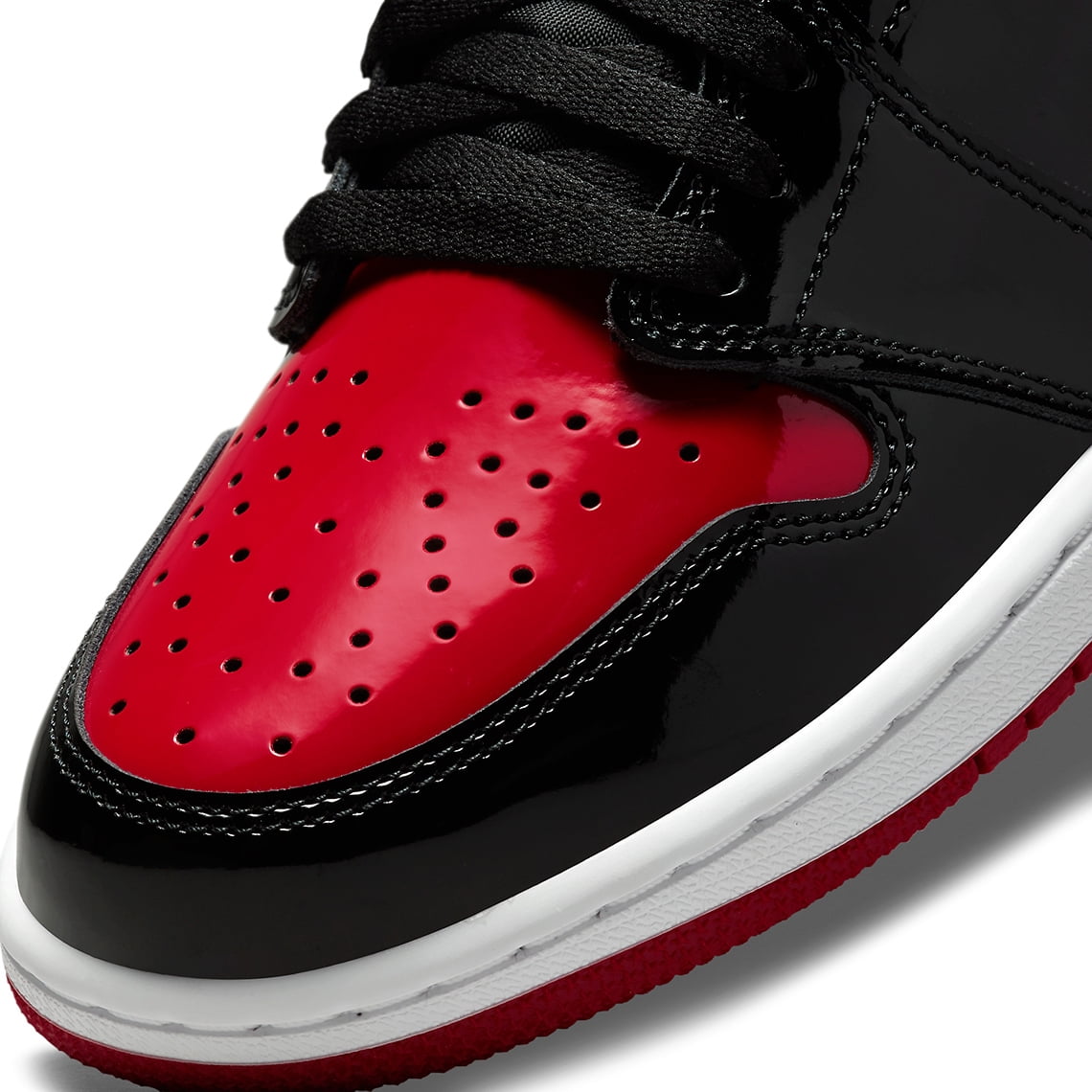 [555088-063] Men's Jordan 1 Retro High OG Patent Bred