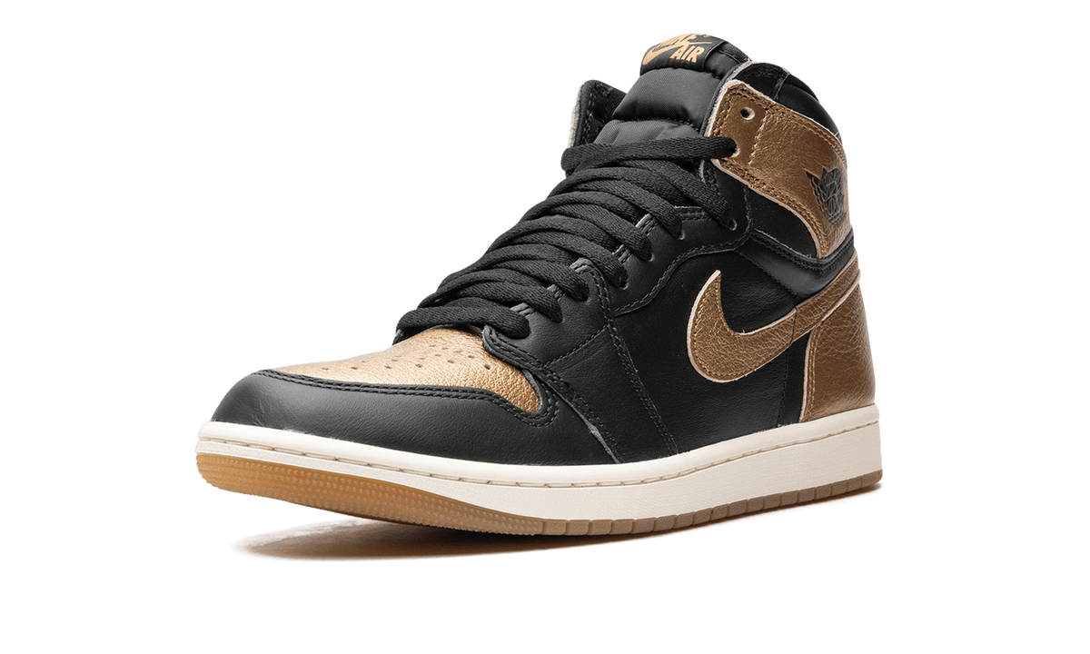 Jordan MENS Air Jordan 1 "Metallic Gold" DZ5485 071 from Stadium Goods